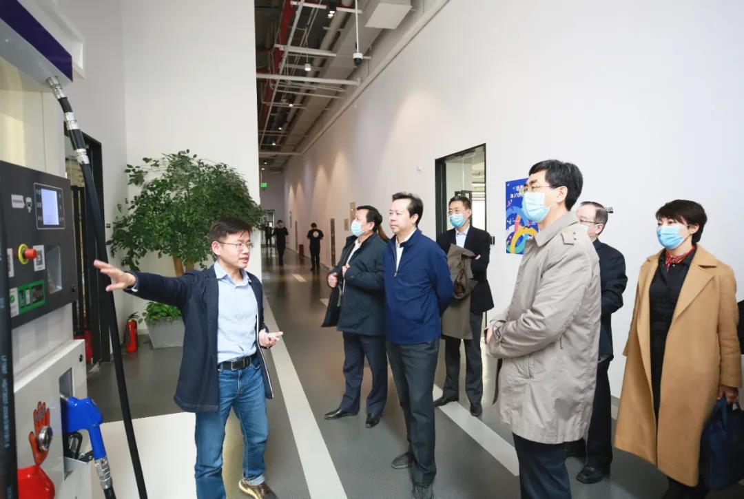 金隅,理論學習,中心